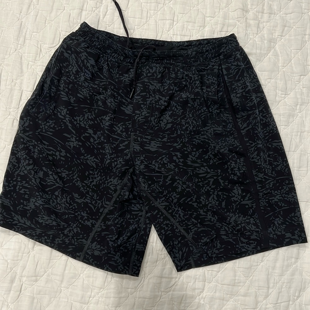 Lululemon men’s pace breaker short 8 inch inseam